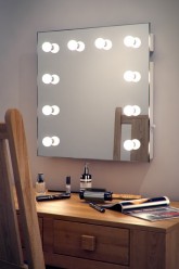 Hollywood Mirror 01