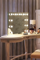 Hollywood Mirror 07